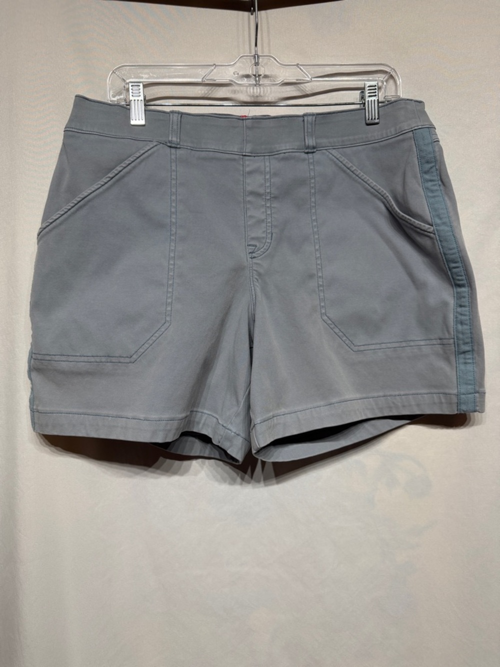 SPANX Stretch Twill Shorts Mountain Blue XL - Picture 3 of 8